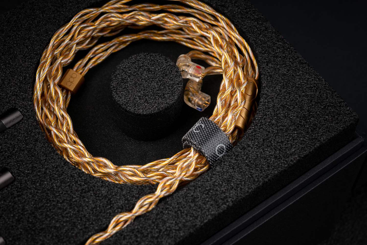 名为“魔”圈，却依然一本正经，qdcDmagic听感简析