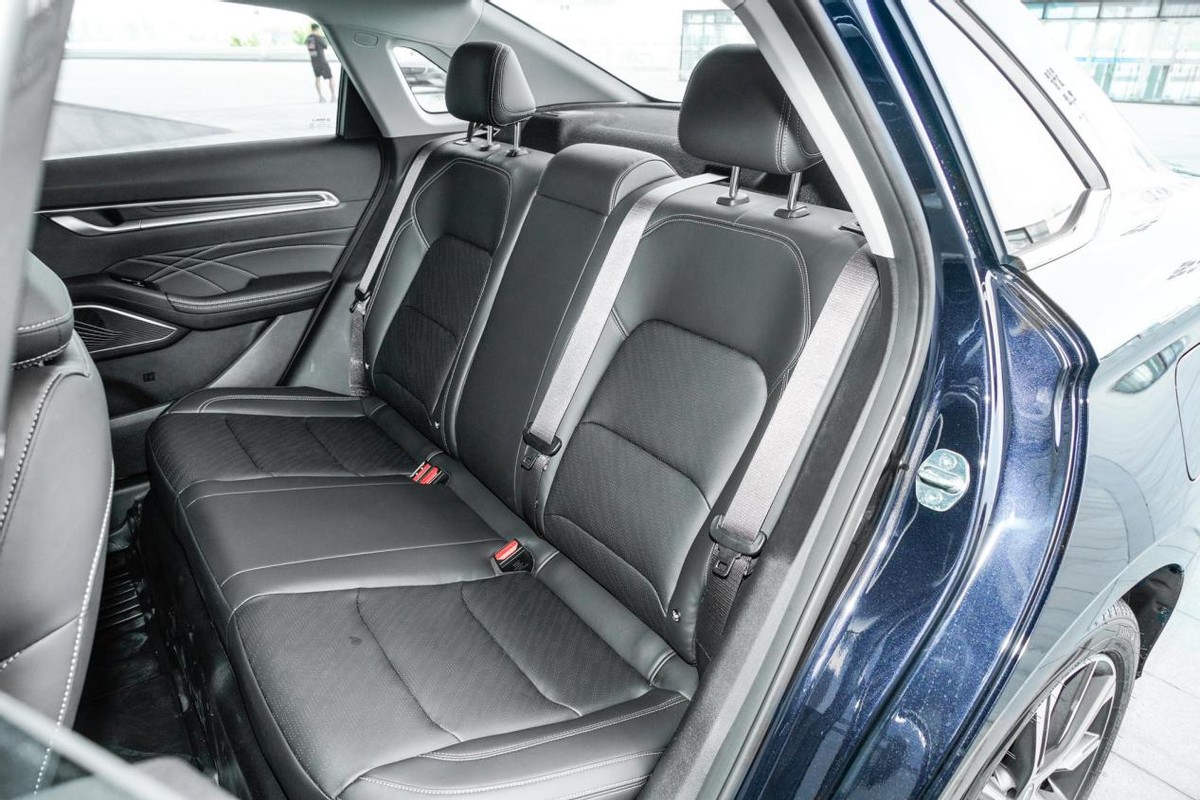 国产汽车买吉利好还是买宝骏好,长安吉利宝骏哪个车的质量好