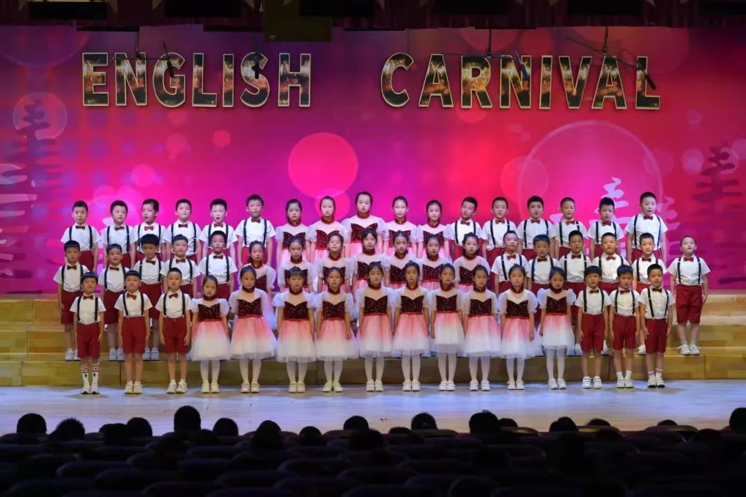 左手国学，右手英语，中杉学校真不一般