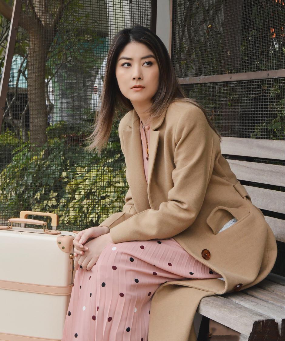 陈慧琳白连体裤出席活动,陈慧琳穿地摊衣服