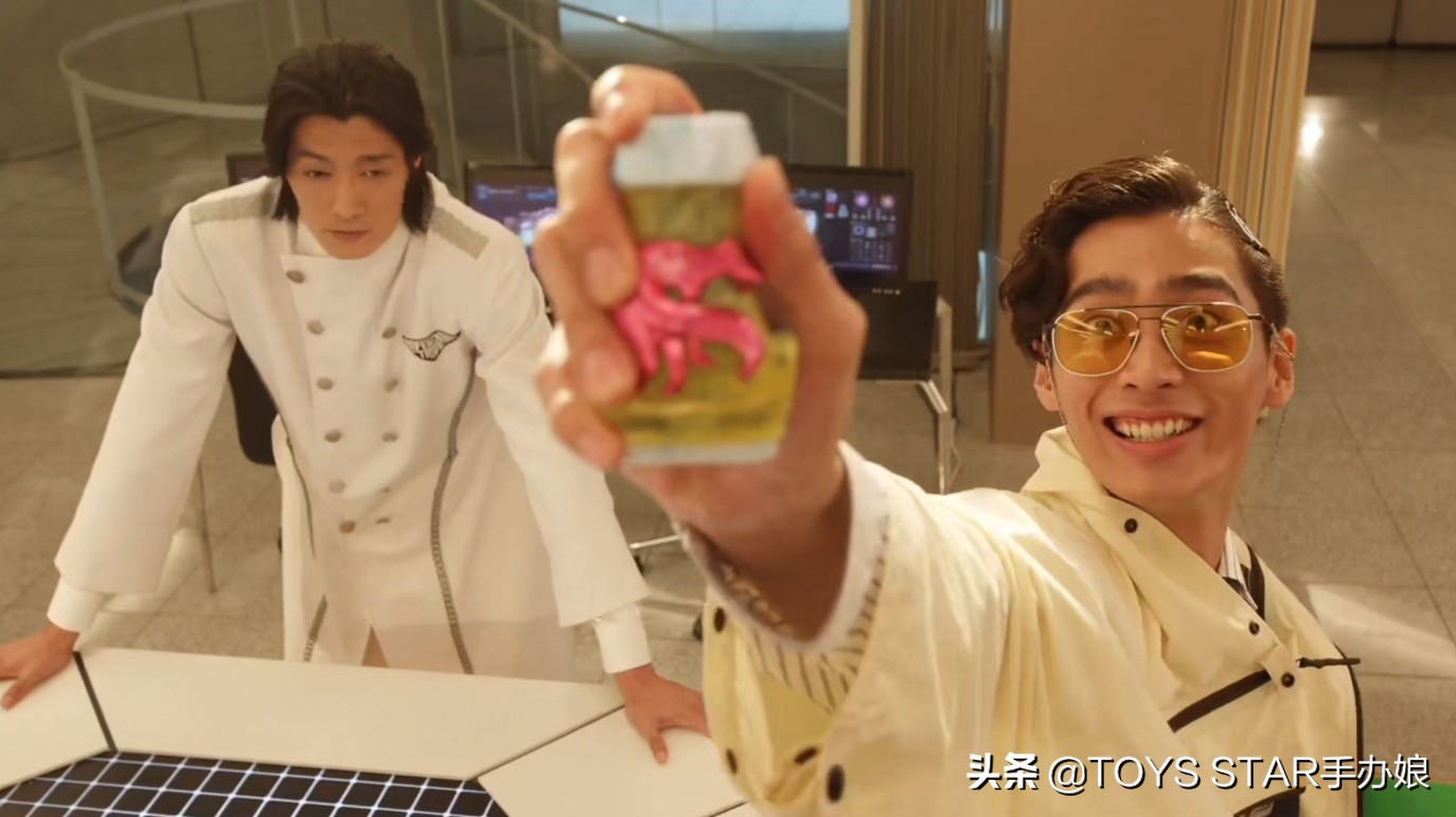 《假面骑士利维斯》原本要退场的他，竟然成为了三骑