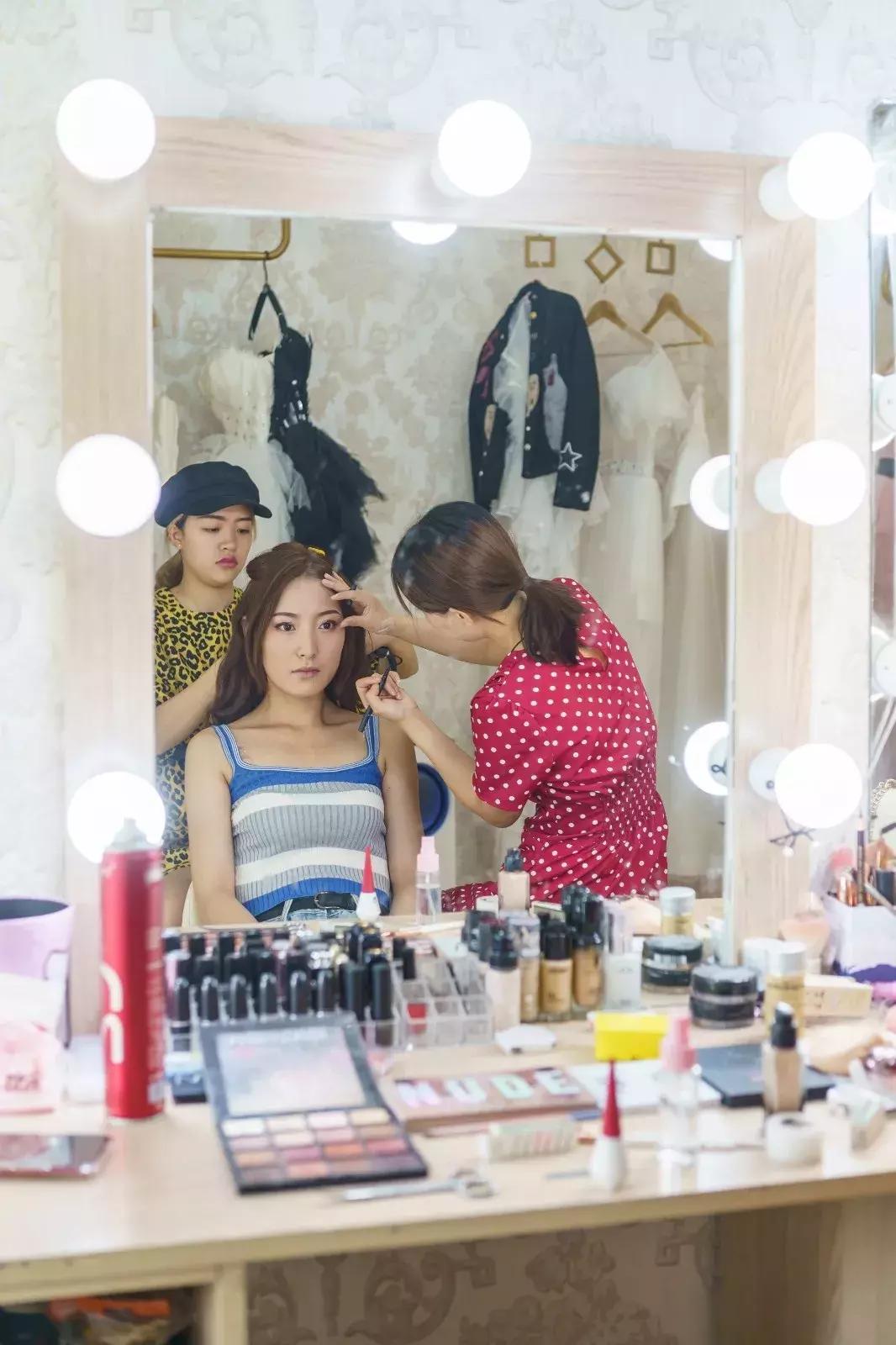 美炸了!天津又一家打卡圣地!自选风格+服装任选+底片全送...