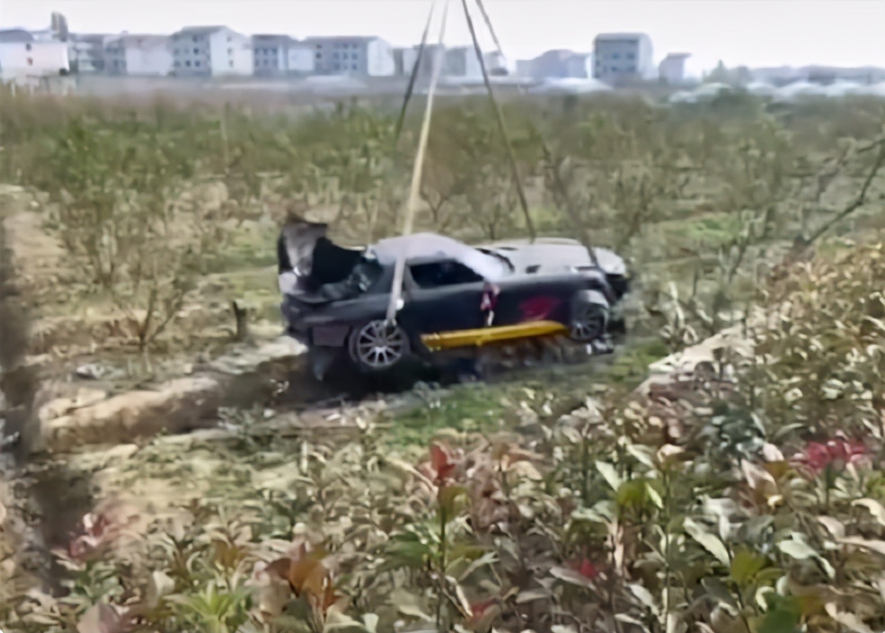 奔驰sls碰撞测试,奔驰slsamg碰撞