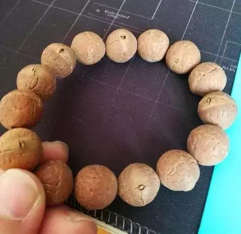 用什么给凤眼打底最好,凤眼能盘裂吗