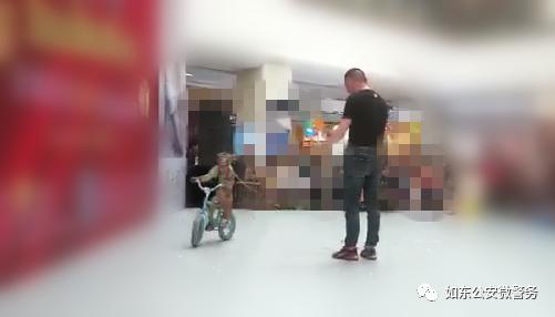 大师兄拯救云天小镇,大师兄解救小师弟