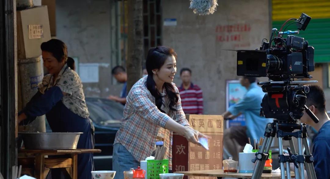 鸡毛飞上天余丁,鸡毛飞上天纪录片