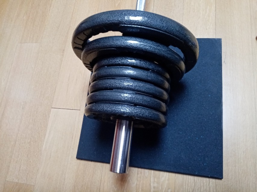 打造健身房地胶多少钱一平,成都健身房橡胶地垫