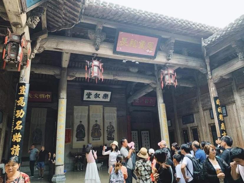 安徽宏村一幅水墨山水画,安徽宏村风景中国画