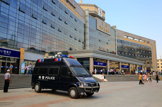 警车警察公安区别,为什么警车有的是公安有的是警察