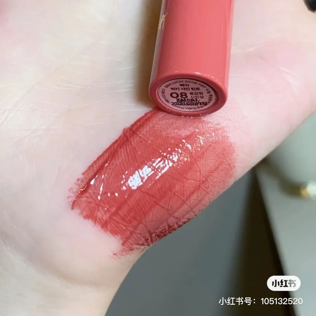 姐有钱，不买对的，只买贵的？