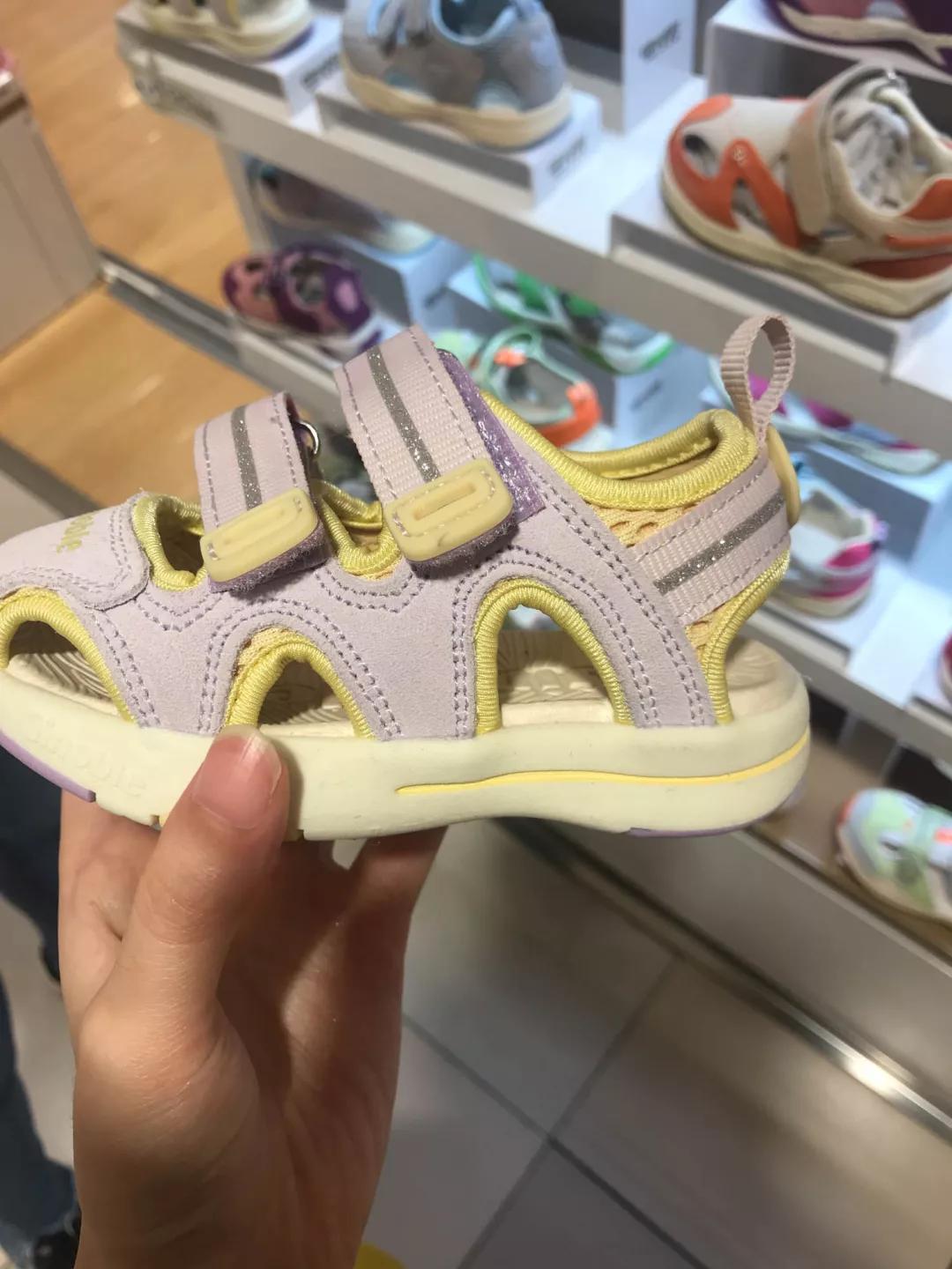 儿童凉鞋软底什么牌子好,儿童凉鞋哪种鞋底舒服