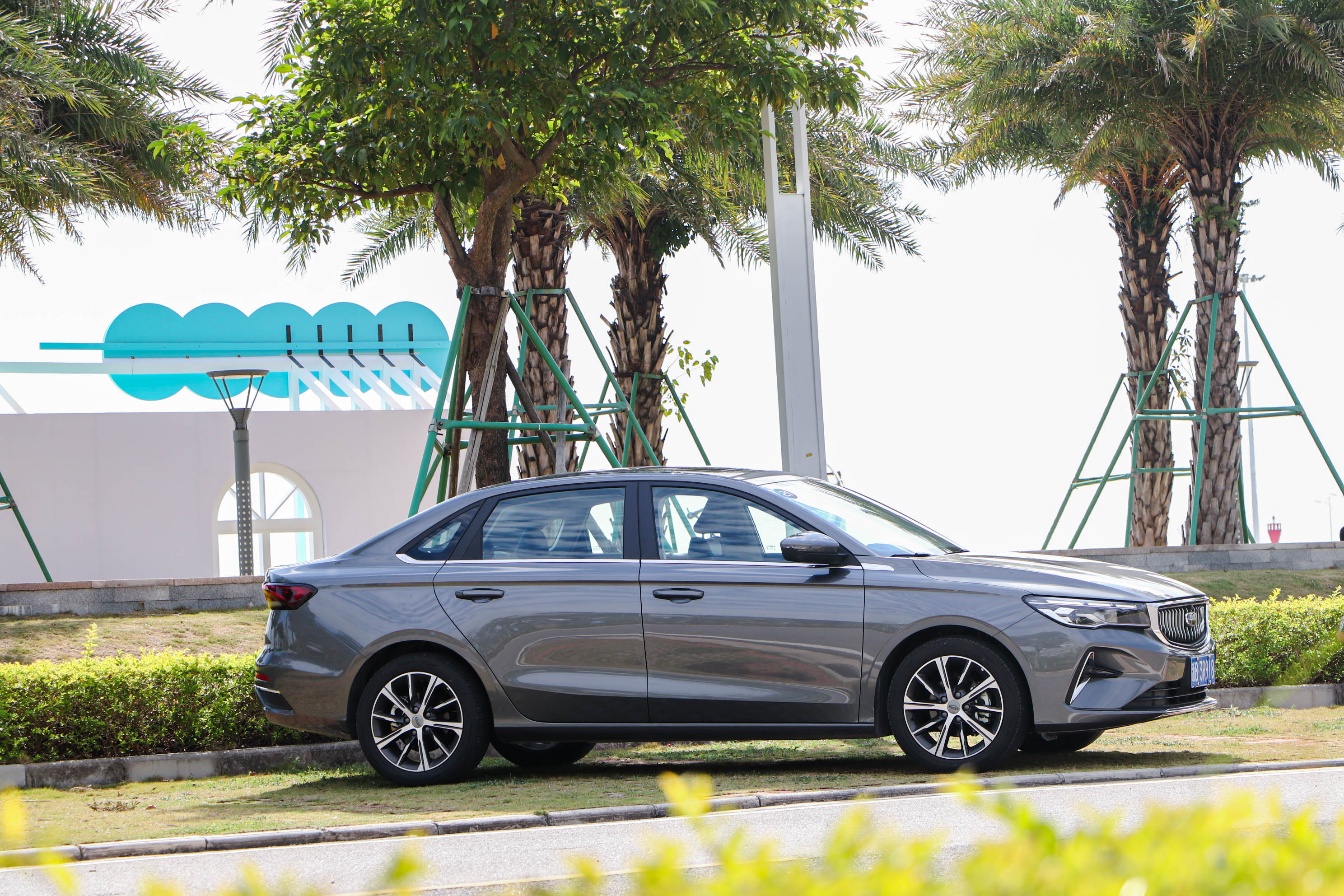 第四代帝豪顶配版试驾,全新帝豪第四代试驾体验