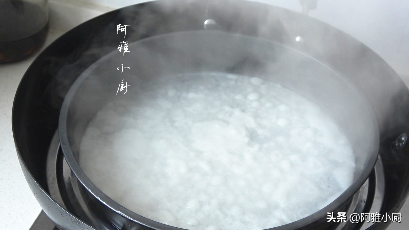 大米凉皮自己做的最简单的方法,大米凉皮电饼铛制作方法家庭版