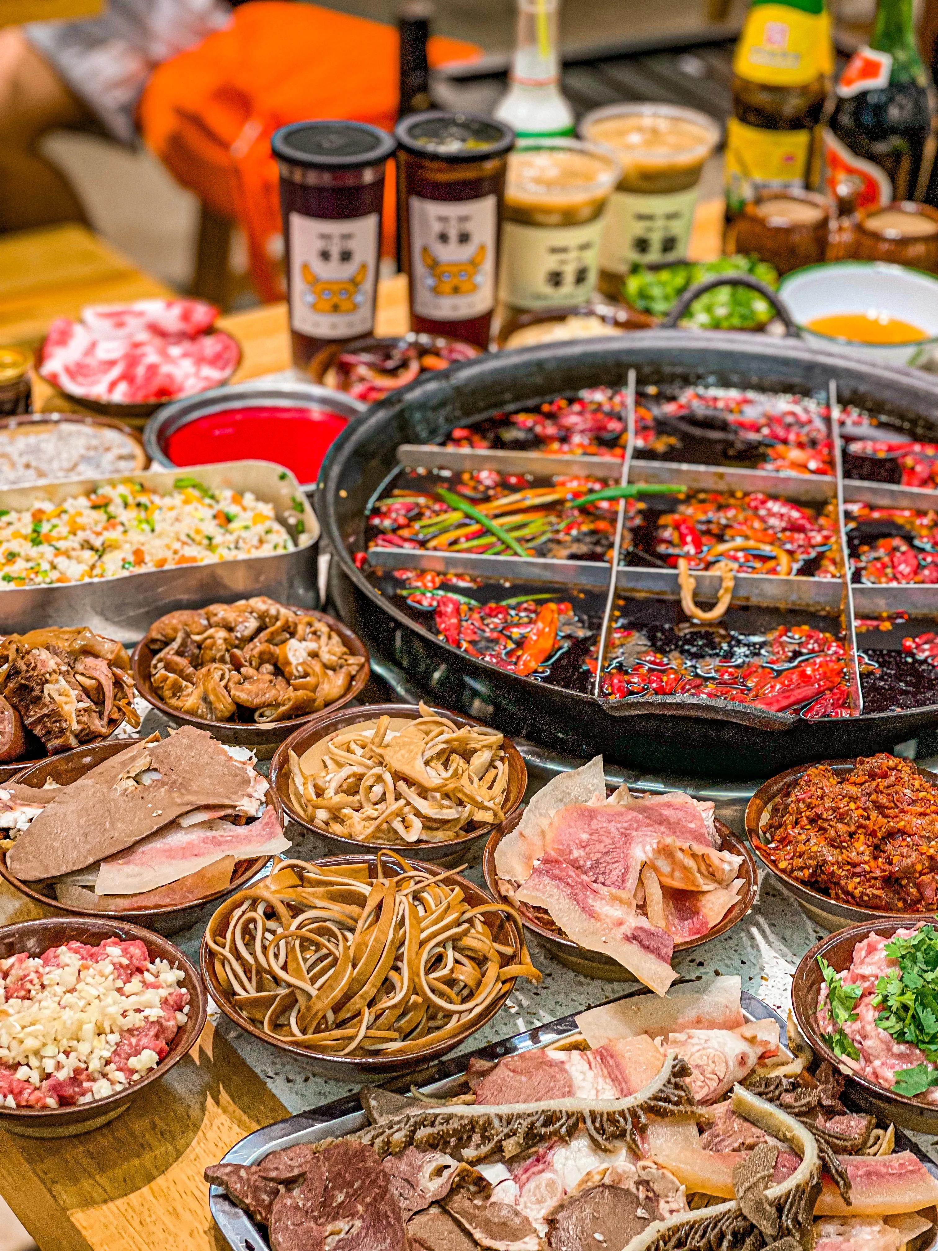 重庆导航都找不到的火锅开新店‼️土著排队吃