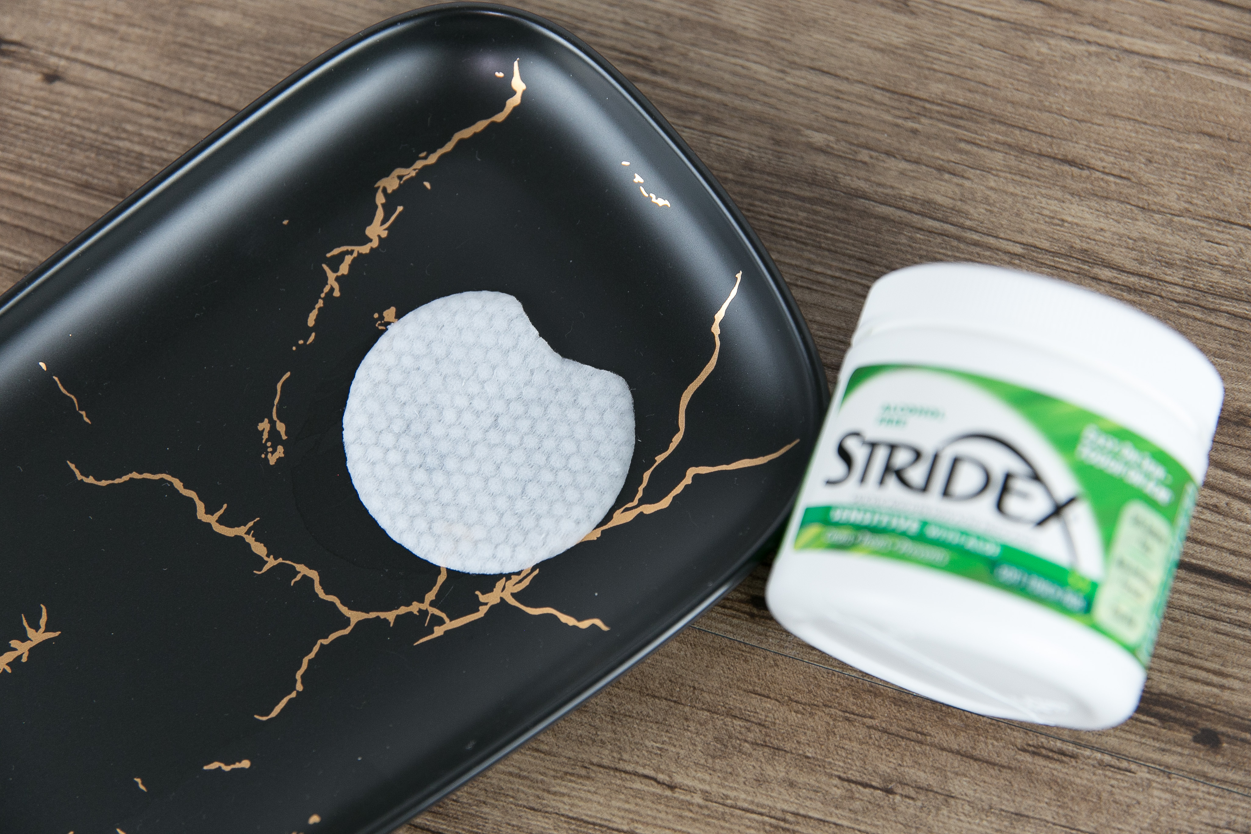 还在为繁琐的护肤步骤而烦恼吗,还在为皮肤问题困扰吗