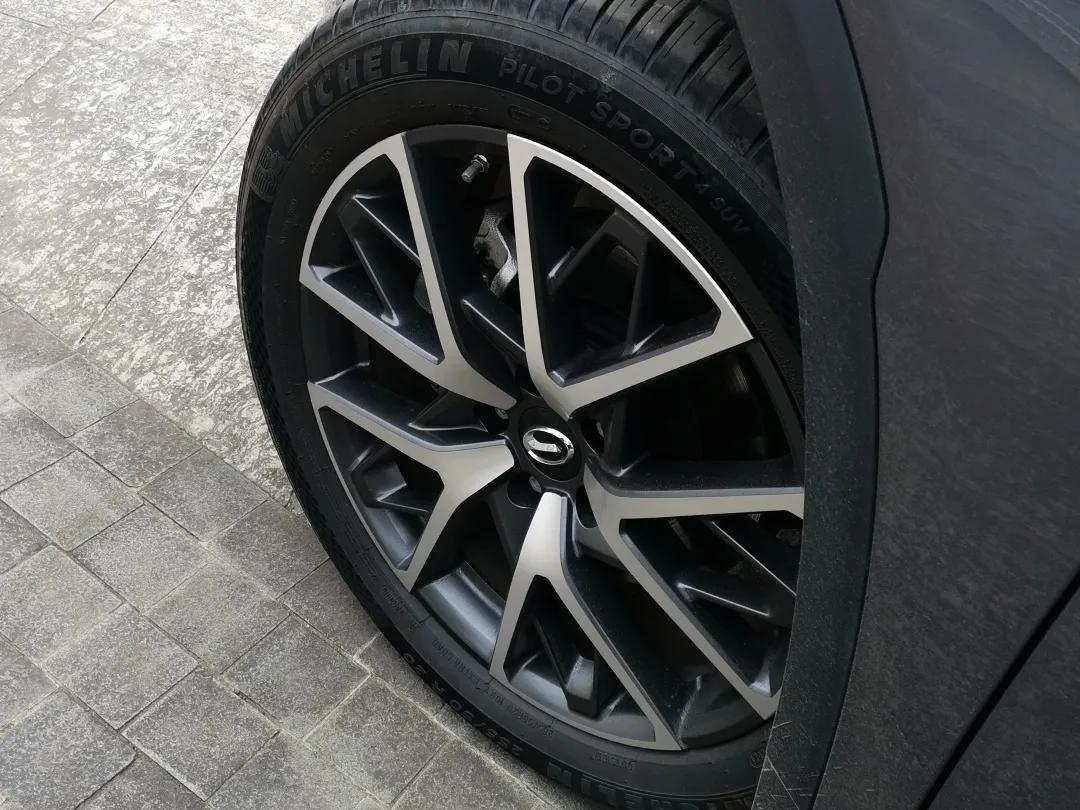 2017款传祺gs8320t两驱7座油耗,广汽传祺gs8油耗测试能跑多远