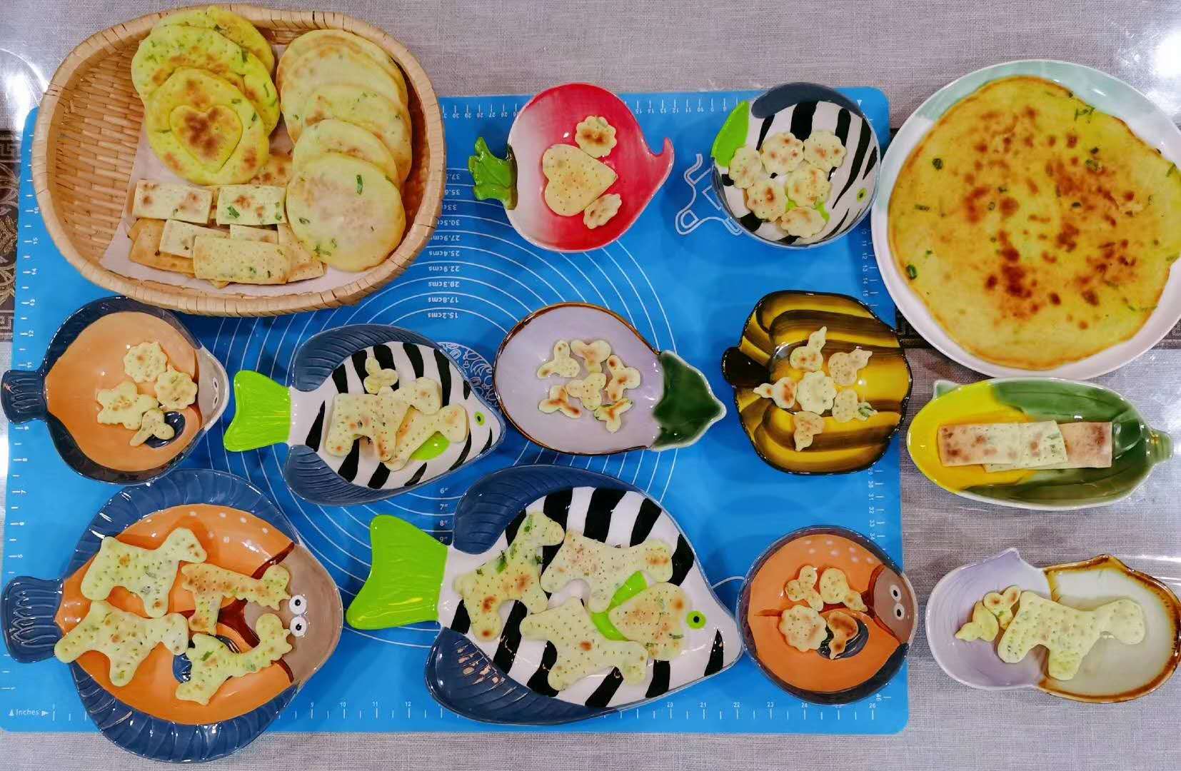 胃酸分泌过多可以吃苏打饼干吗,苏打饼干中和胃酸推荐