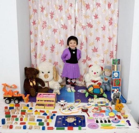 上画画课就给买新玩具，父母有条件的爱，换来的是孩子的计算