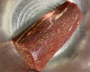 惠灵顿牛排怎么制作才能快速完成,普通牛排做惠灵顿牛排家常做法