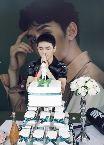 李佳琦口红背后的真相，真的值得买么？