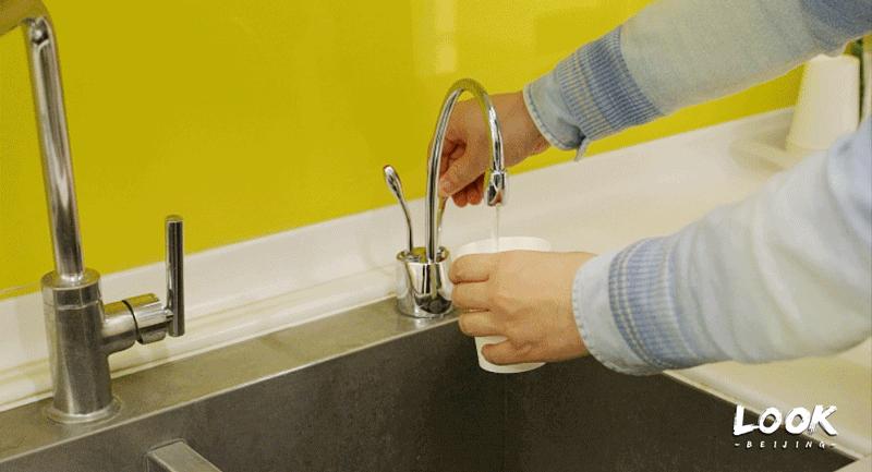 soho极简小办公室,soho北京总部设计