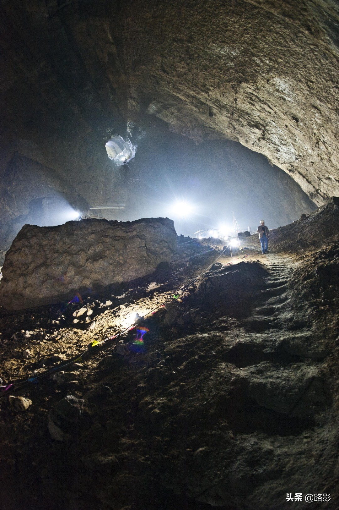中国高铁隧道,溶洞铁路隧道