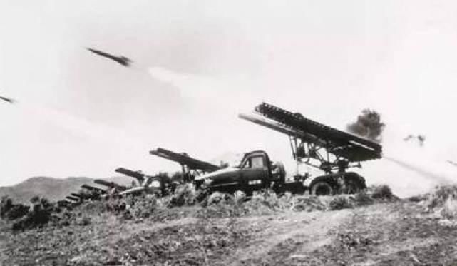 喀秋莎火箭炮齐射震撼名场面,当今喀秋莎火箭炮能射多远