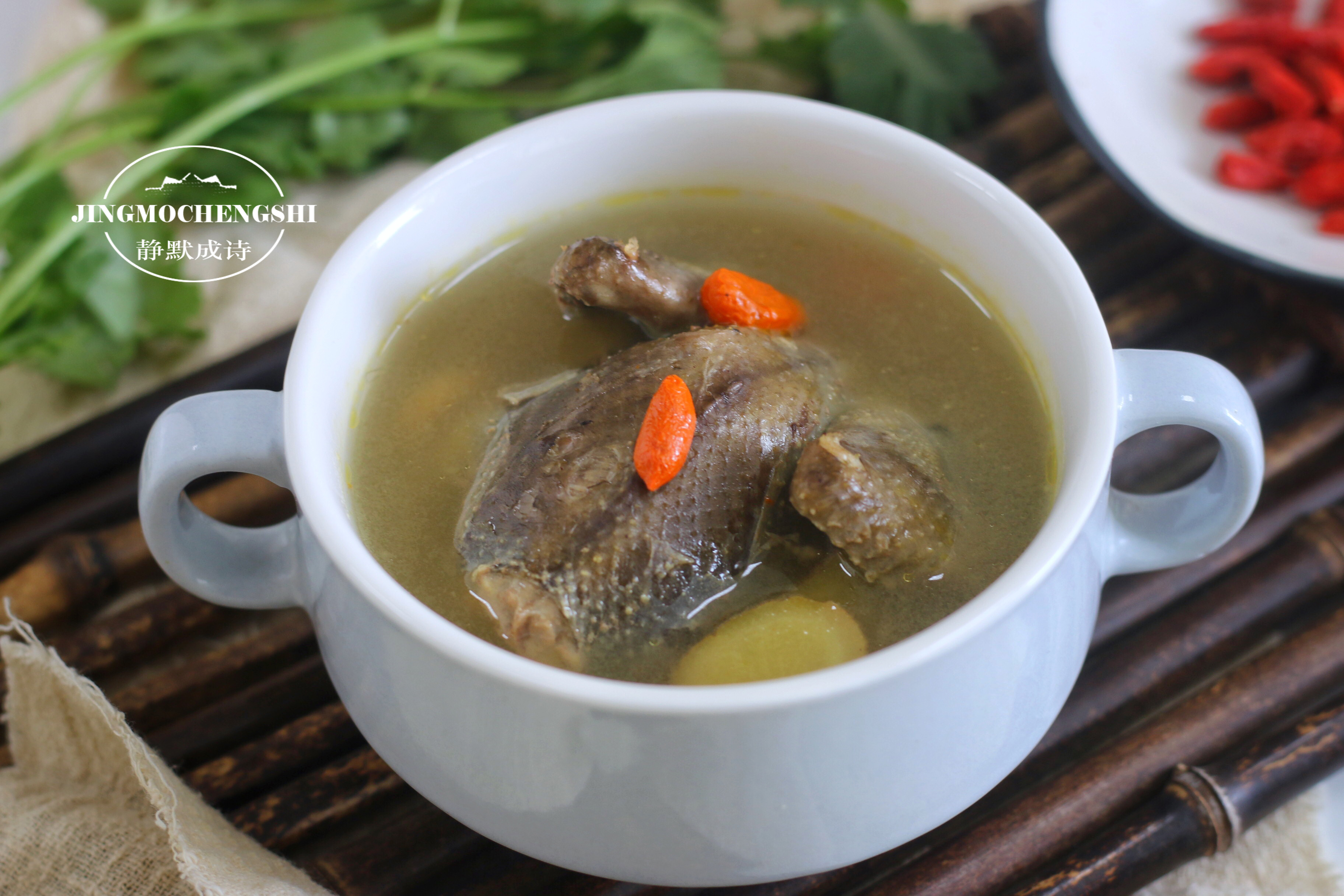 鸽子汤的做法驱寒,冬天鸽子汤的做法与功效