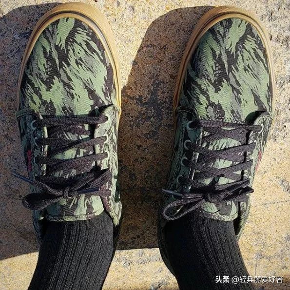 迷彩酷炫风,10年前的武警迷彩虎斑迷彩