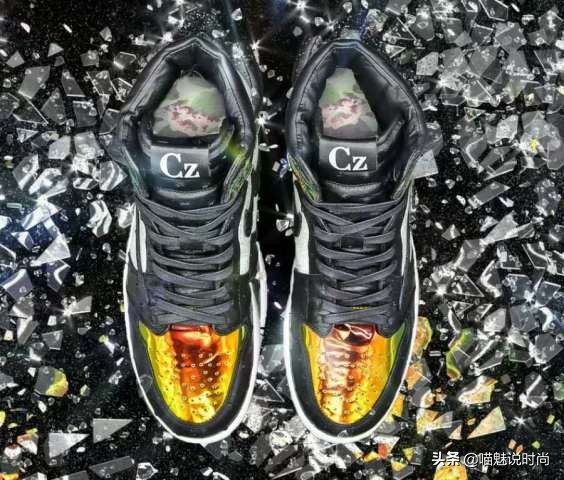 欧文得到27分7篮板什么球鞋,欧文库里5