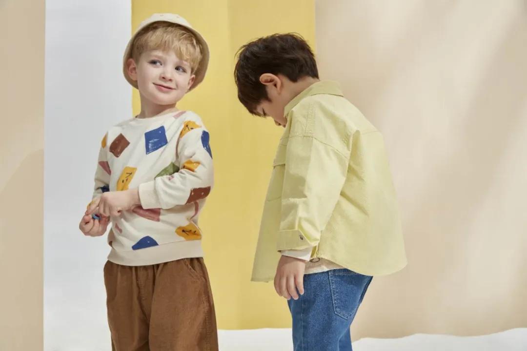 巴拉巴拉童装店铺风格,巴拉巴拉童装引领时尚潮流