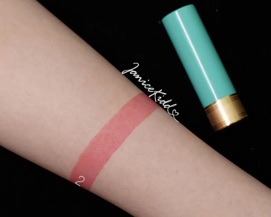 奢侈品下场battle卖口红，爱马仕、周仰杰，该买哪一支？