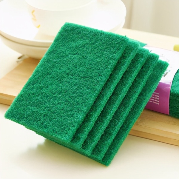 洗衣服的纸屑怎么去除小窍门,洗衣服纸巾忘记拿出来小妙招