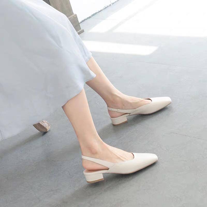 一到夏天脚穿什么鞋子脚底不舒服,夏天脚穿不透气鞋臭怎么办