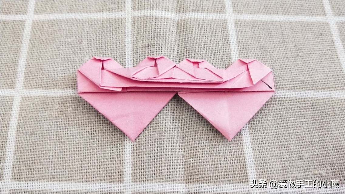 教你用1张纸折出心心相印，简单又漂亮，送给喜欢的Ta