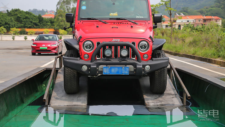 纯电的车涉水能力怎么样,新能源车涉水短路会怎样