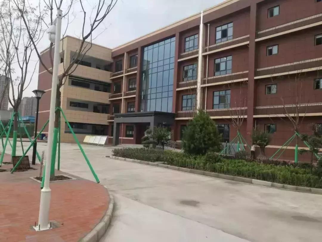 好奇！西安曲江这个“商铺”华丽变身名校！究竟长啥样呢？