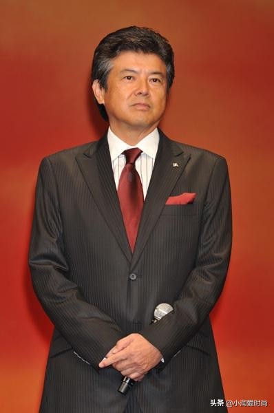 年轻时的盛世美颜男三浦友和,三浦友和自带一种纯朴自然的气质