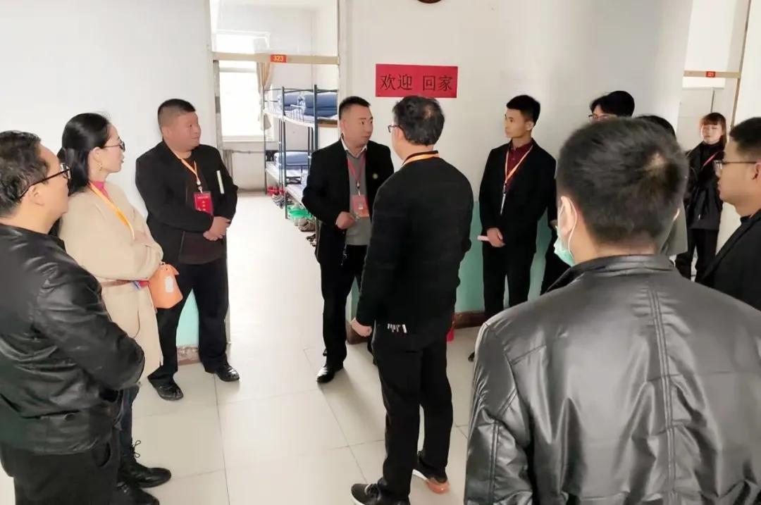 北方电子科技学校组织骨干教师赴山西临汾新博学职业学校观摩学习