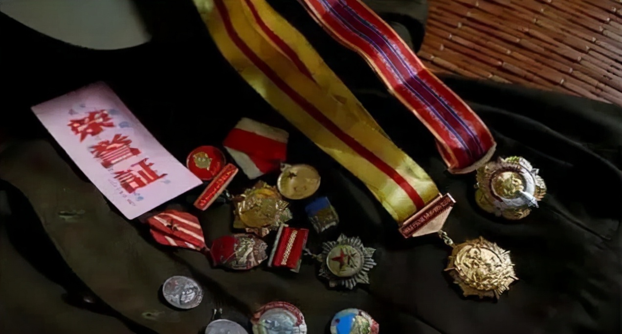 山东96岁老兵滕西远：合法持枪70多年，政府颁发持枪证，为何？