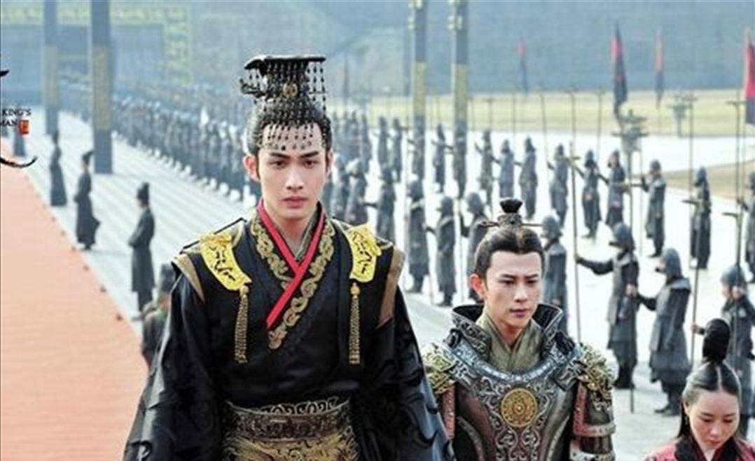 修长城月工资8000元，别不信，孟姜女听听就行