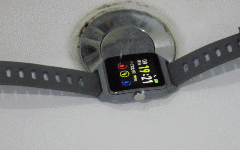 百元运动手表性价比之王,百元性价比电子智能手表