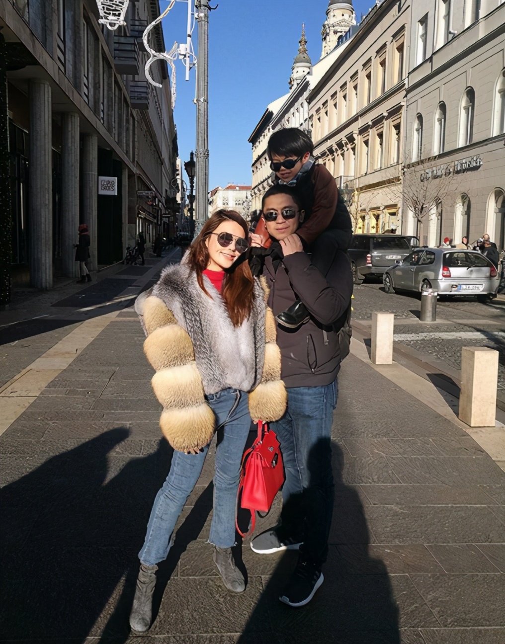 棣欐腐鍚嶅獩鏁村韬骸,棣欐腐璞棬鍗冮噾鏁村