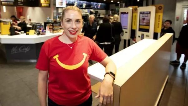 新西兰开一家麦当劳，年收入竟达1000万纽币，比中彩票还高，了解一下？