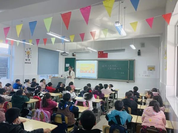 迷恋手机和网络游戏的危害有哪些,防止沉迷于手机网络游戏的做法