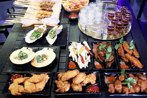 纽约第一酒吧,纽约第一家ladym