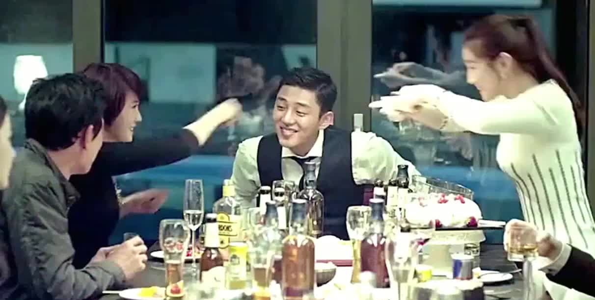 财阀控制中的韩娱圈，进行“黄色”交易，女星不堪*力暴**自杀身亡