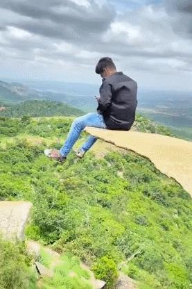 电鳗鳄鱼同归于尽,鳄鱼与电鳗同归于尽