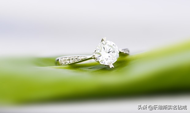 au750的钻戒是什么意思,au750是铂金吗au750镶钻项链值钱吗