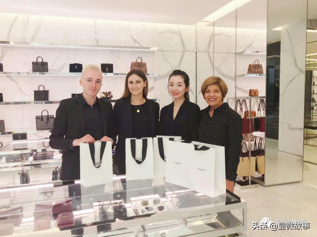 我是奢侈品柜姐：月收入8000元，和同事“宫斗”，被中东人当佣人